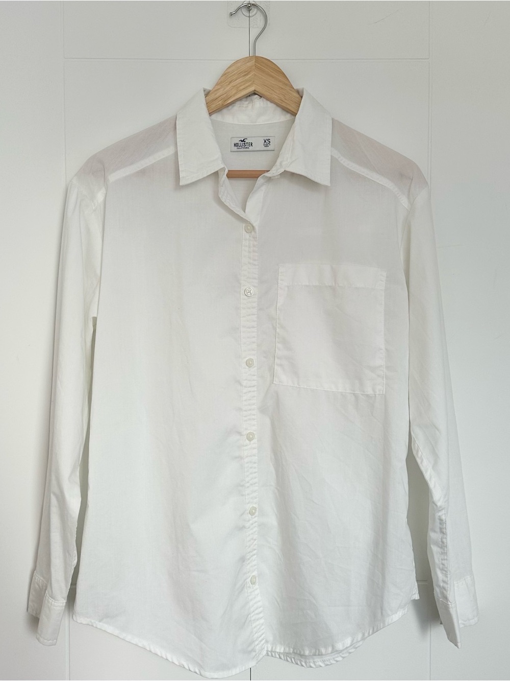 Hollister White Long-Sleeve Button Down Shirt